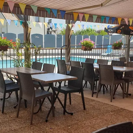 Logis Restaurant Cruzel 2* Maurs