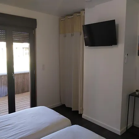 Hotel Logis Restaurant Cruzel