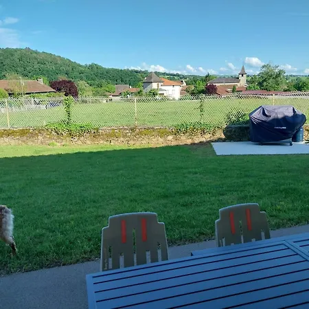 Hotel Logis Restaurant Cruzel 2*