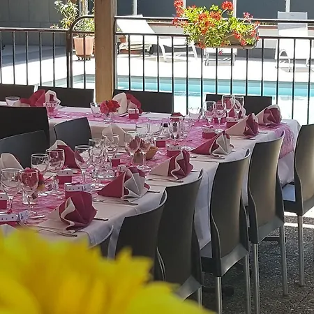 Logis Restaurant Cruzel Hotel 2*