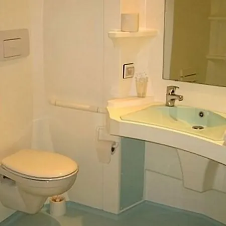 Hotel Logis Restaurant Cruzel Maurs