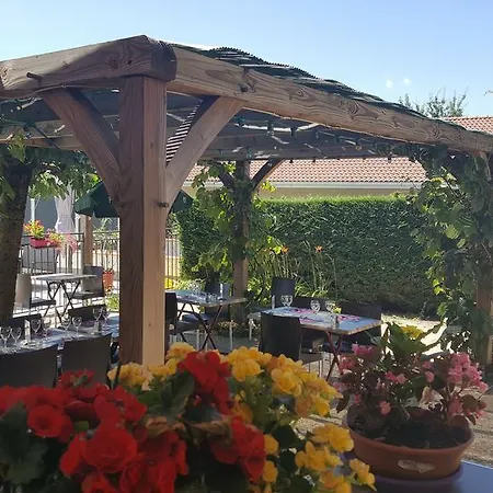 Logis Hotel Restaurant Cruzel 2* Maurs
