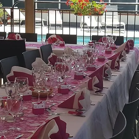 Logis Hotel Restaurant Cruzel