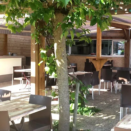 Logis Hotel Restaurant Cruzel Hotel Maurs