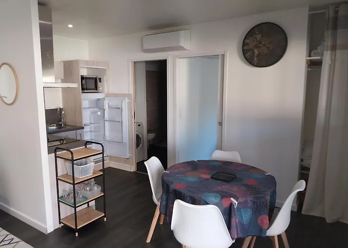 Logis Restaurant Cruzel 茅尔斯