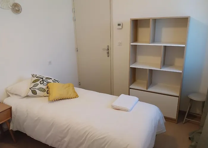 Logis Restaurant Cruzel 酒店 2*