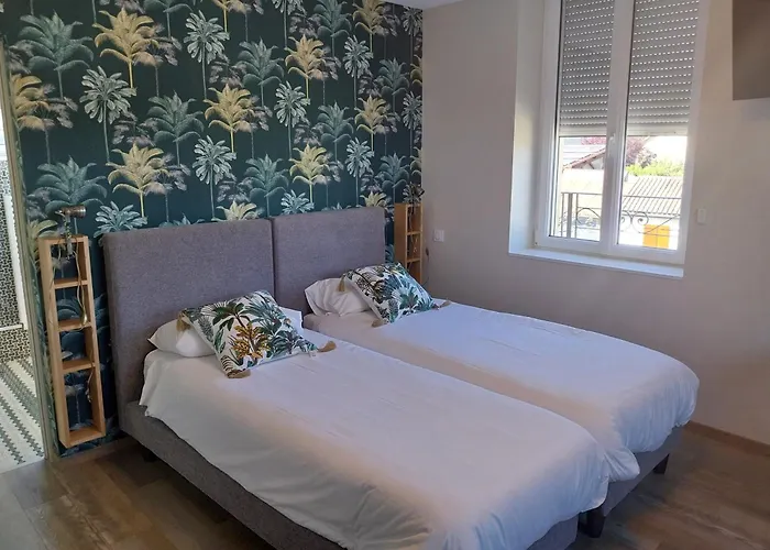 Logis Restaurant Cruzel 茅尔斯